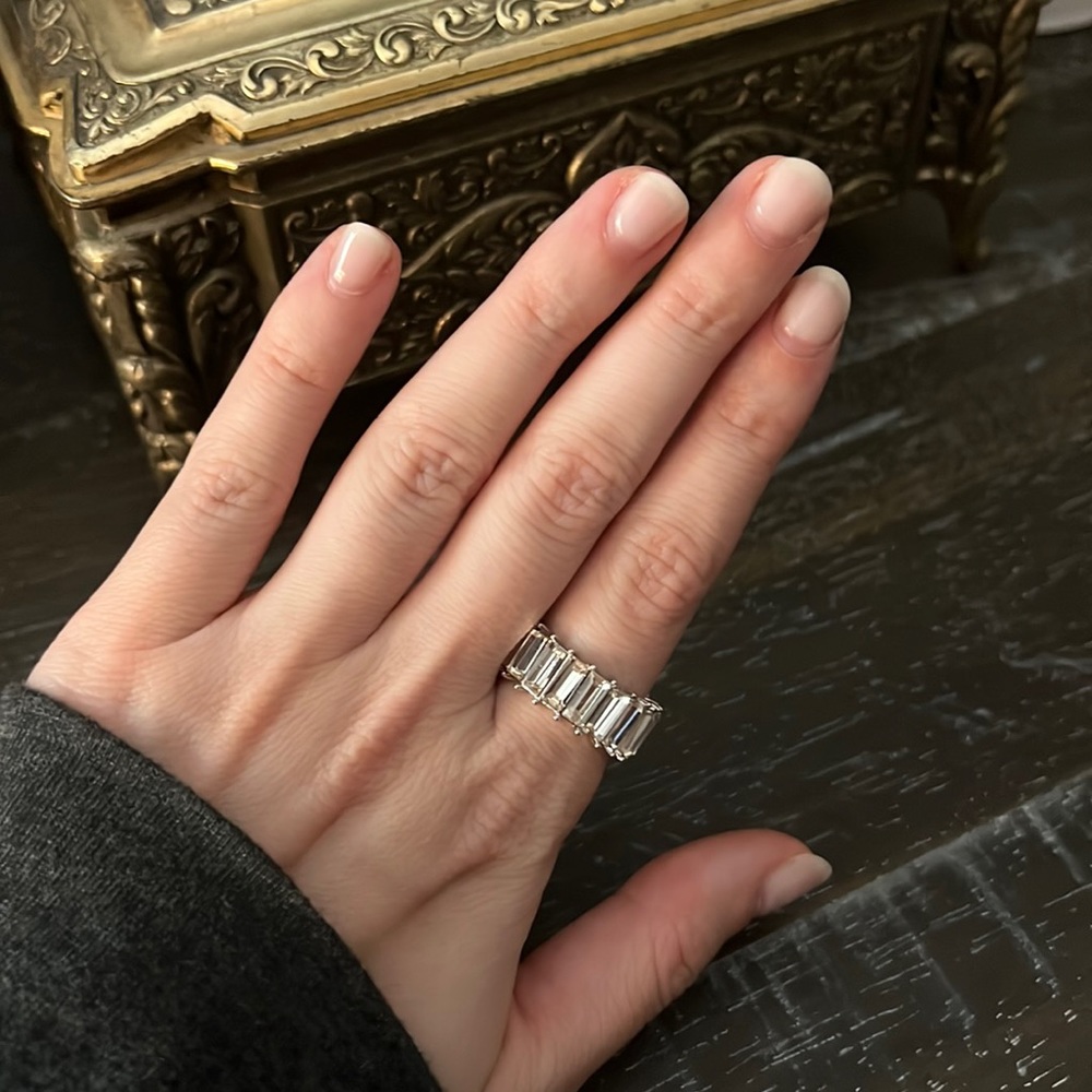 Large Ring
